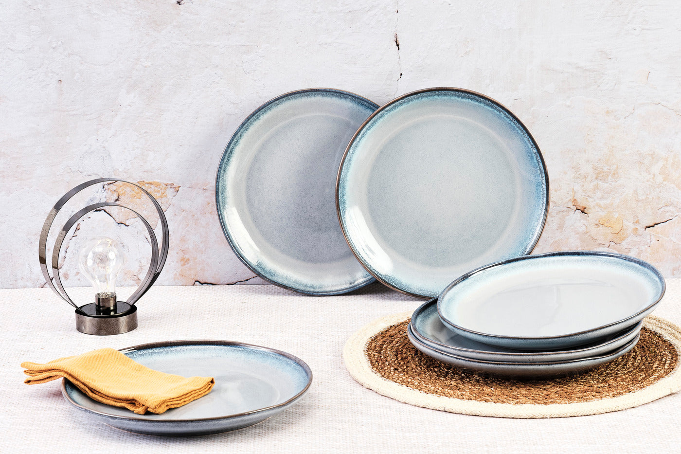 Assiettes plates